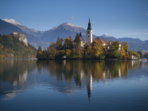 Slovenia approves mandatory winter bonus and new flat tax rules for sole proprietors after parliamentary vote